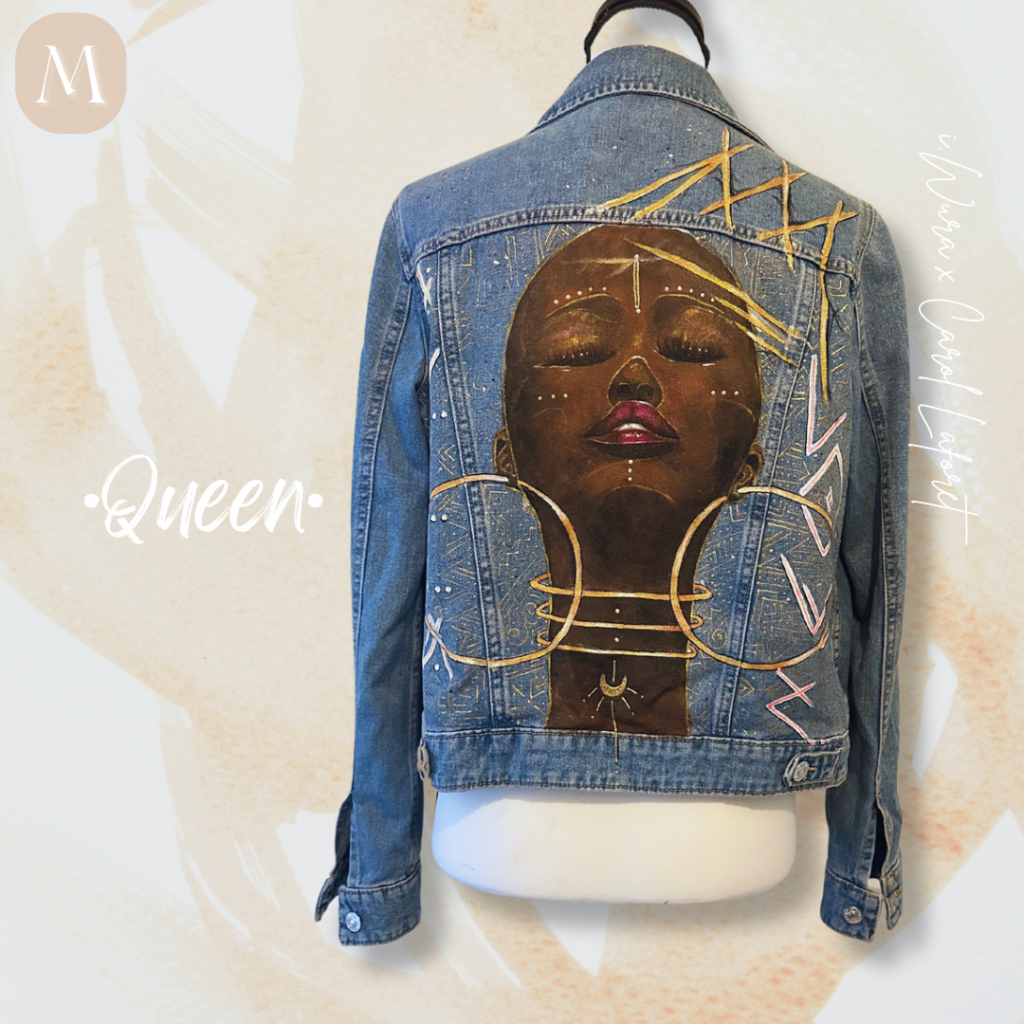 veste en jean customisée main motif femme africaine- couleur vibrante - peinture ethnique – customisation de veste personnalisée - peinture textile à la main signé Carol Laforet