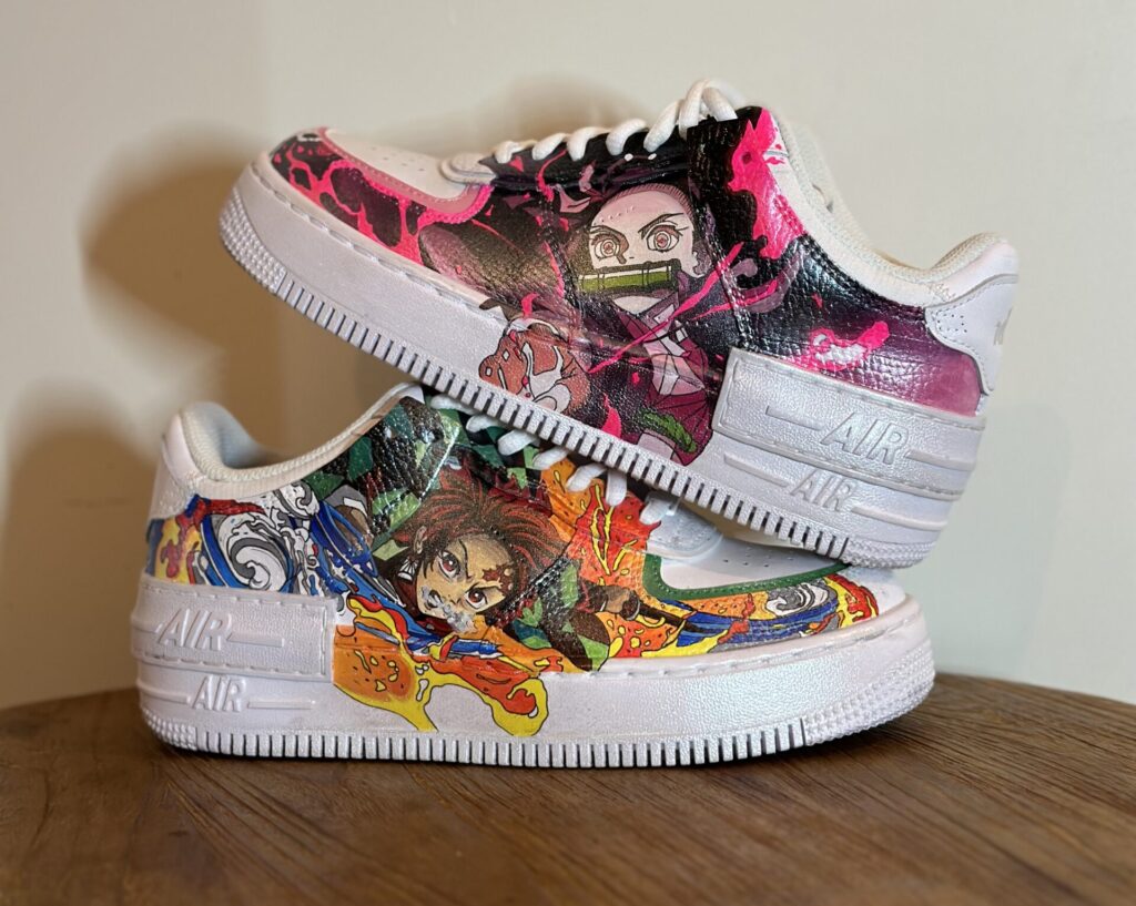 sneakers customisées peinture main- animé demon slayer - tanjiro et Nezuko – iWura Design Lyon